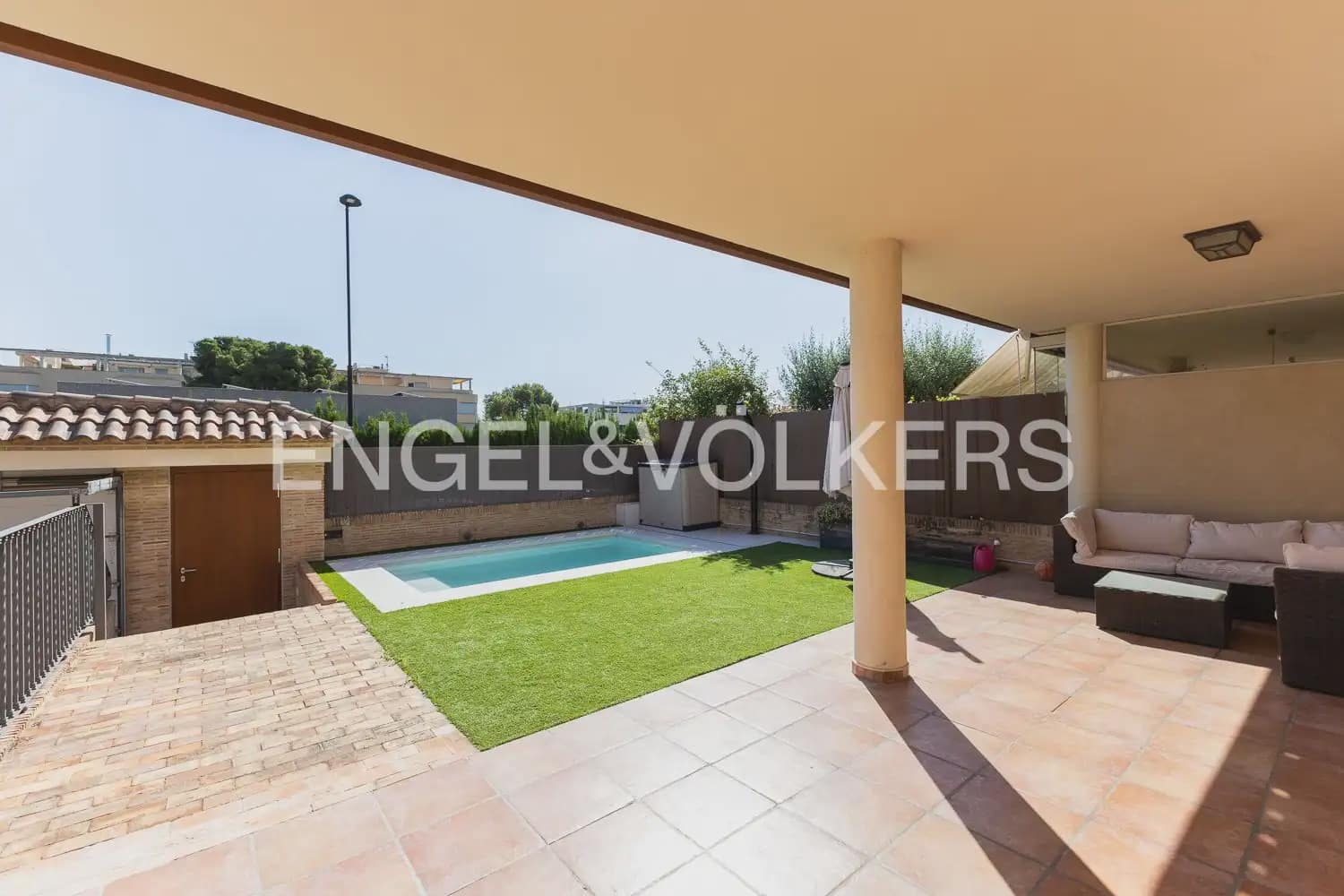3 bedroom Terraced Villa for rent in Torrent with pool garage - € 2,800 (Ref: 9898155)