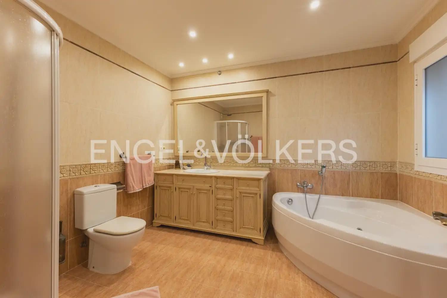 5 chambre Villa/Maison à vendre à Oropesa  avec piscine garage - 1 320 000 € (Ref: 9898156)