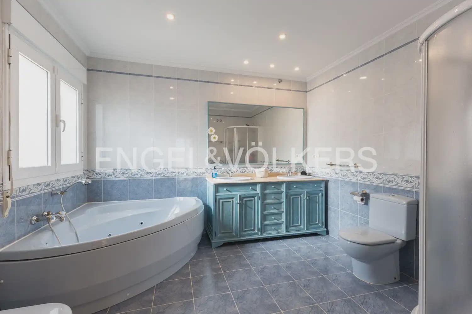 5 chambre Villa/Maison à vendre à Oropesa  avec piscine garage - 1 320 000 € (Ref: 9898156)