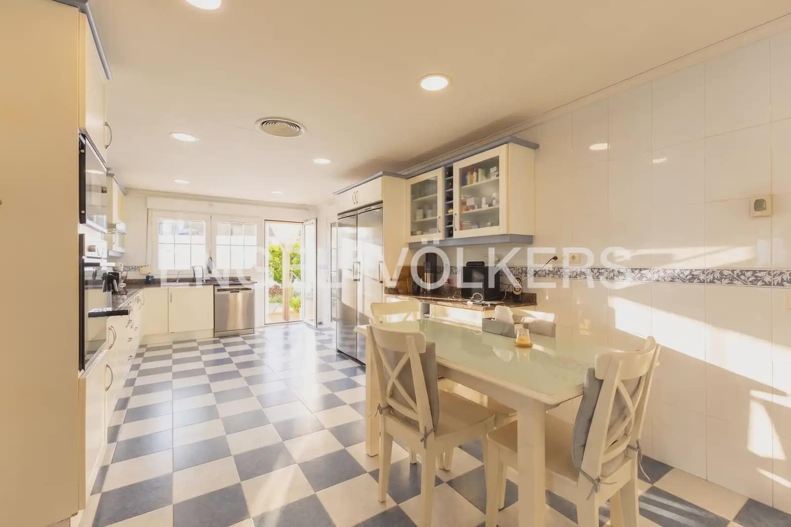 5 chambre Villa/Maison à vendre à Oropesa  avec piscine garage - 1 320 000 € (Ref: 9898156)