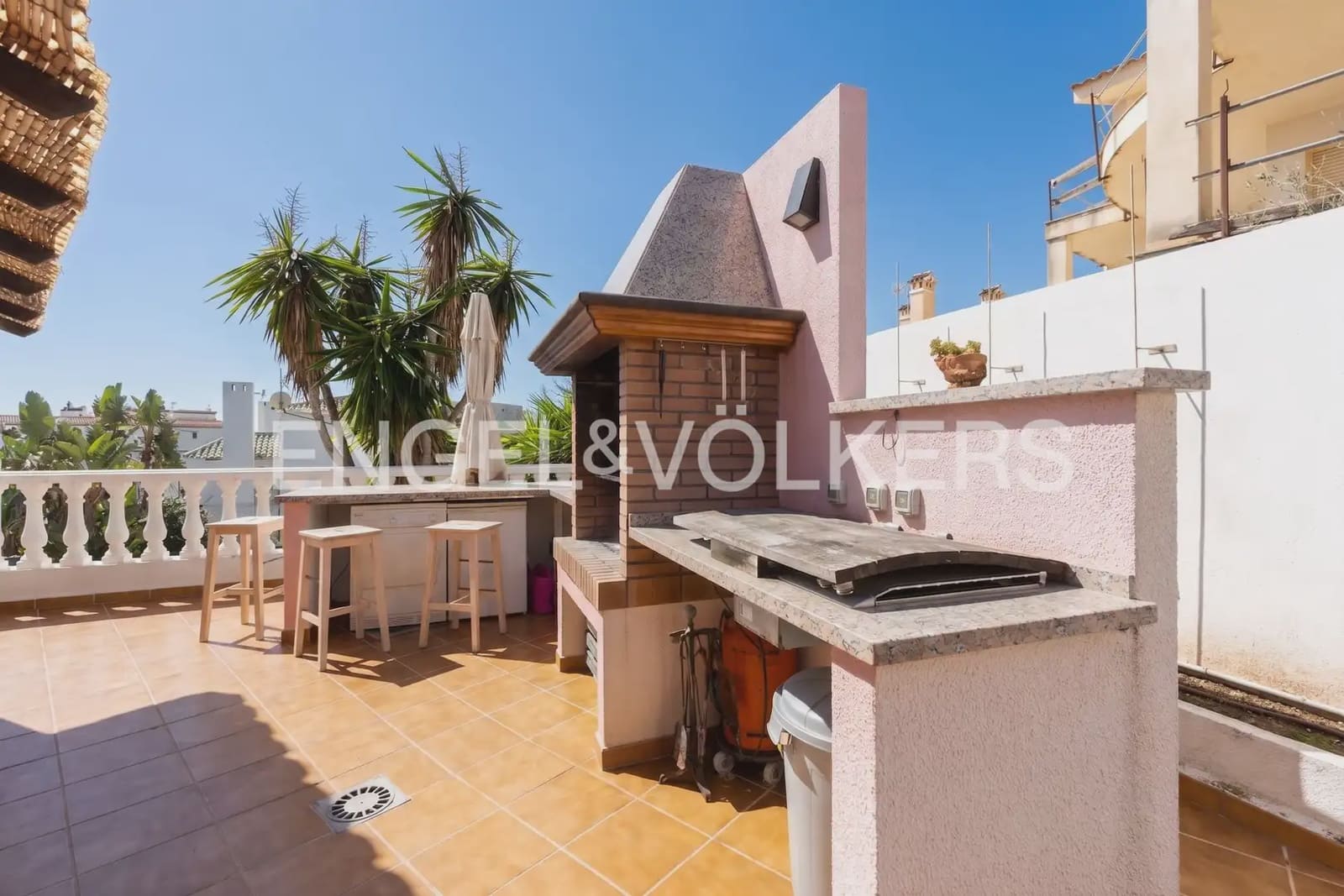 5 chambre Villa/Maison à vendre à Oropesa  avec piscine garage - 1 320 000 € (Ref: 9898156)