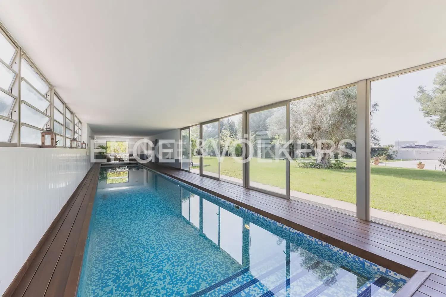 5 bedroom Villa for sale in Olocau with pool garage - € 1,095,000 (Ref: 9898158)
