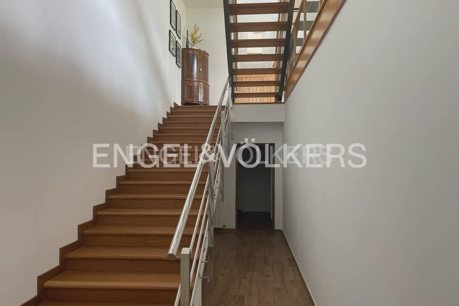 5 bedroom Villa for sale in Olocau with pool garage - € 1,095,000 (Ref: 9898158)
