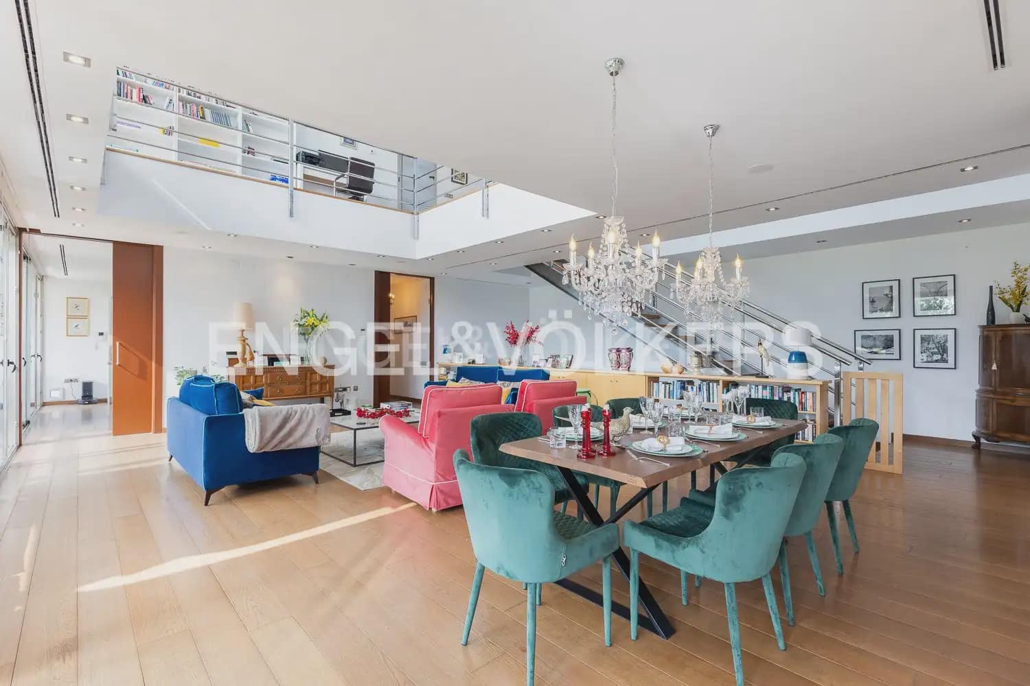 5 bedroom Villa for sale in Olocau with pool garage - € 1,095,000 (Ref: 9898158)