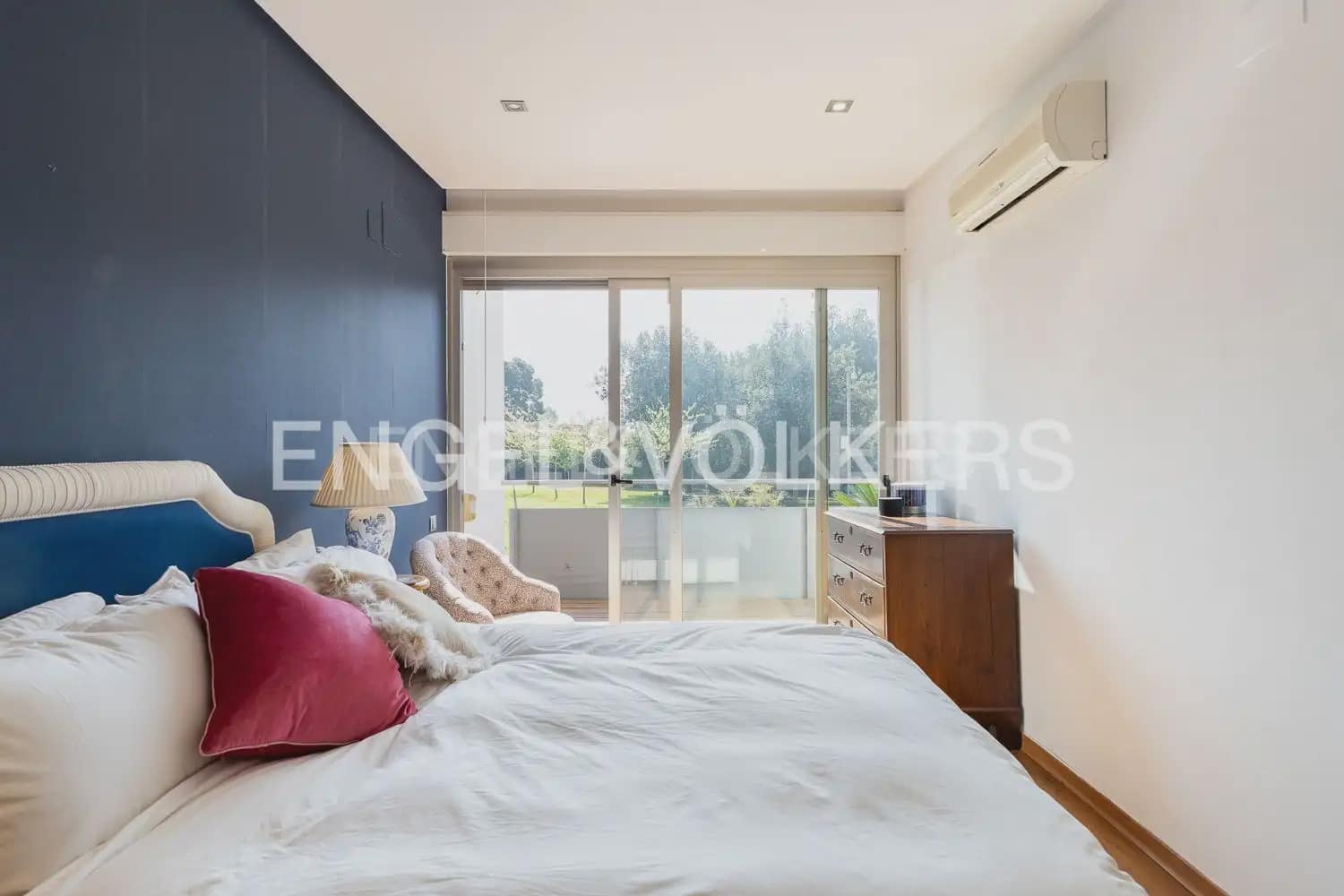 5 bedroom Villa for sale in Olocau with pool garage - € 1,095,000 (Ref: 9898158)