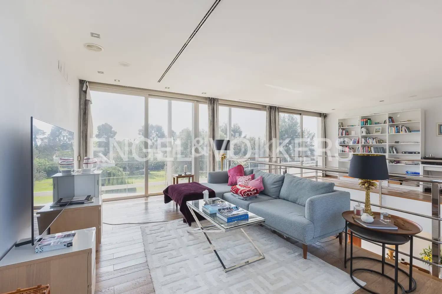 5 bedroom Villa for sale in Olocau with pool garage - € 1,095,000 (Ref: 9898158)
