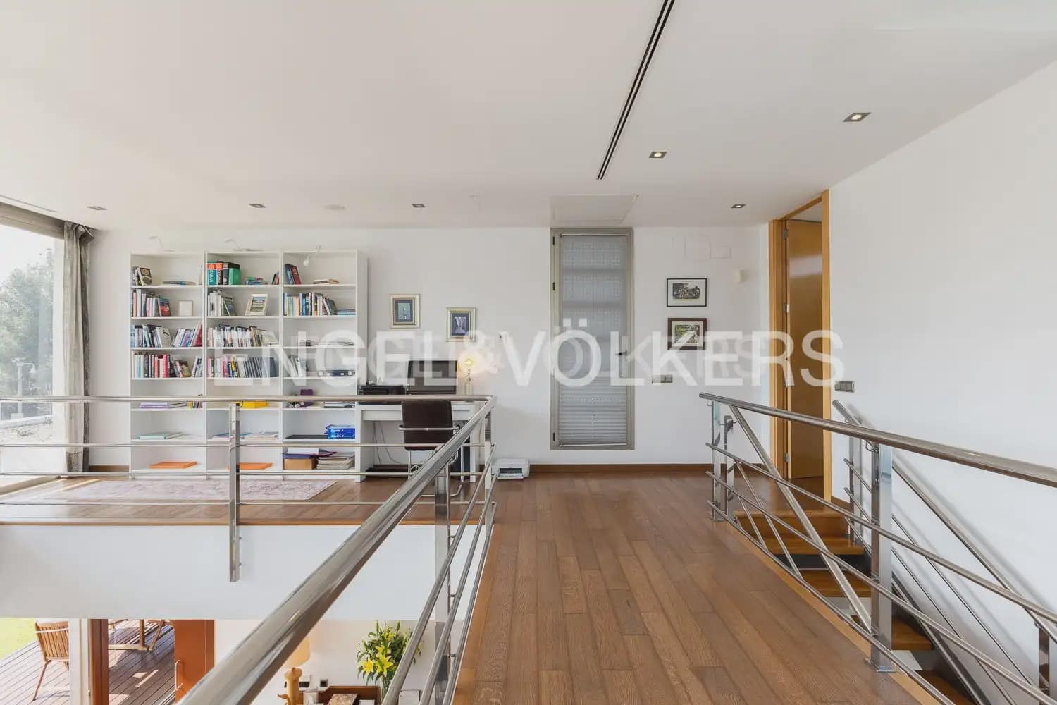 5 bedroom Villa for sale in Olocau with pool garage - € 1,095,000 (Ref: 9898158)