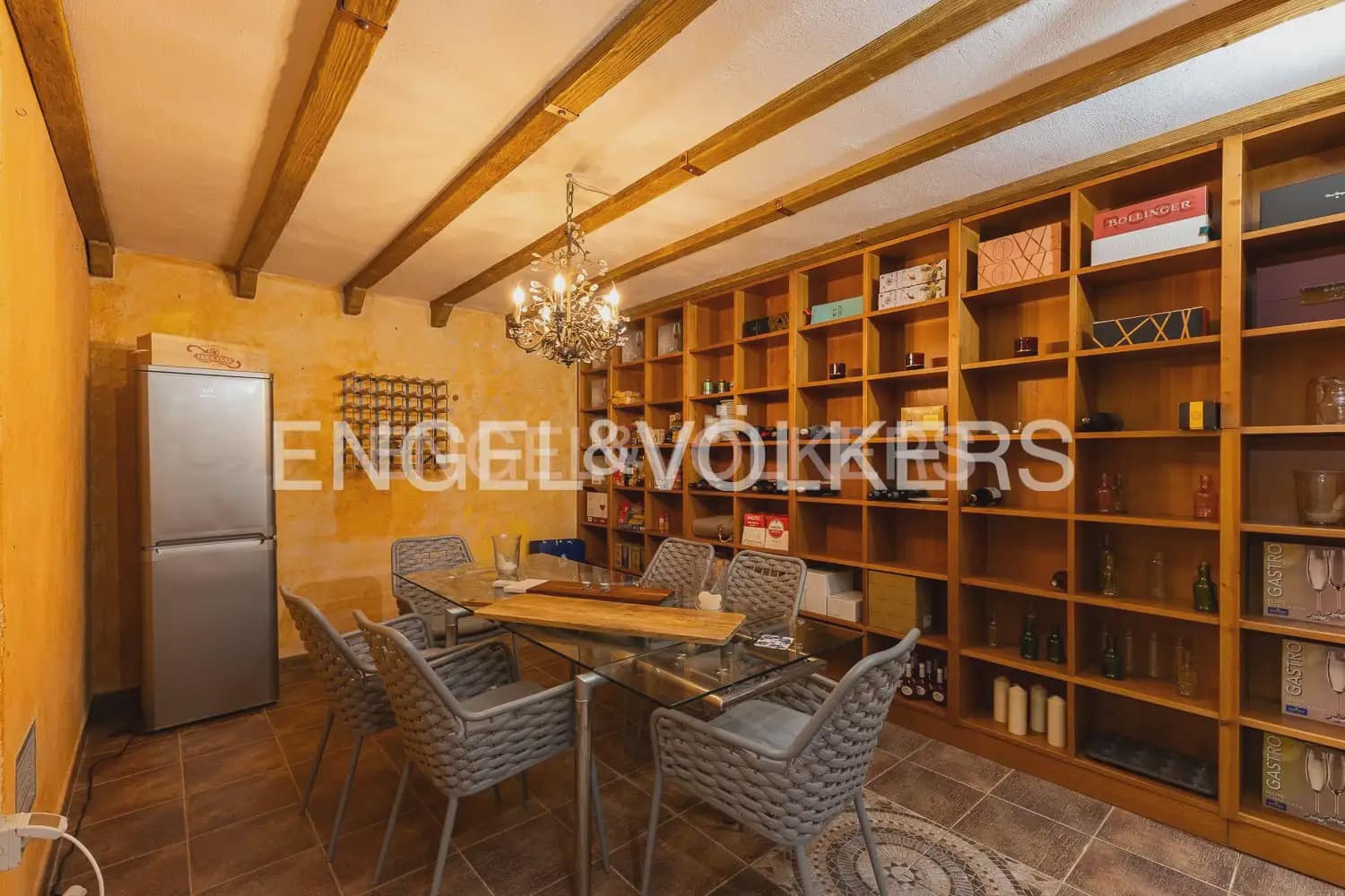 5 bedroom Villa for sale in Olocau with pool garage - € 1,095,000 (Ref: 9898158)