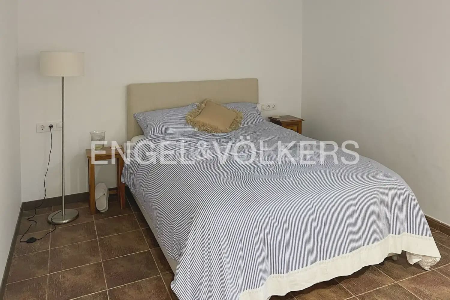 5 bedroom Villa for sale in Olocau with pool garage - € 1,095,000 (Ref: 9898158)