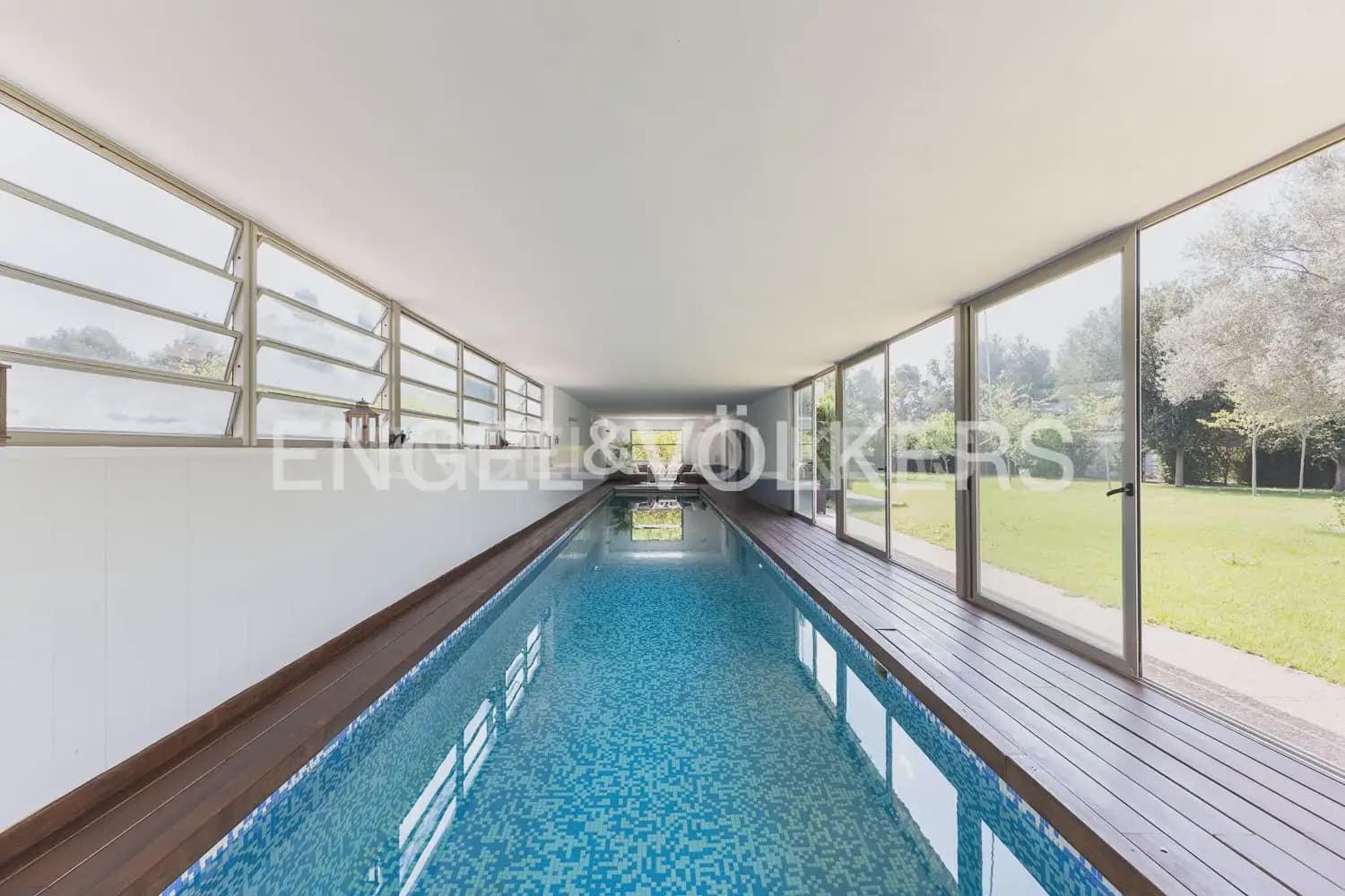 5 bedroom Villa for sale in Olocau with pool garage - € 1,095,000 (Ref: 9898158)