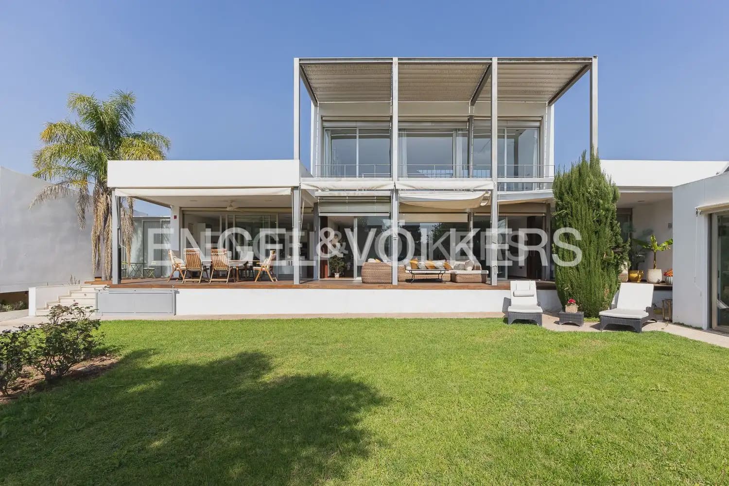 5 bedroom Villa for sale in Olocau with pool garage - € 1,095,000 (Ref: 9898158)
