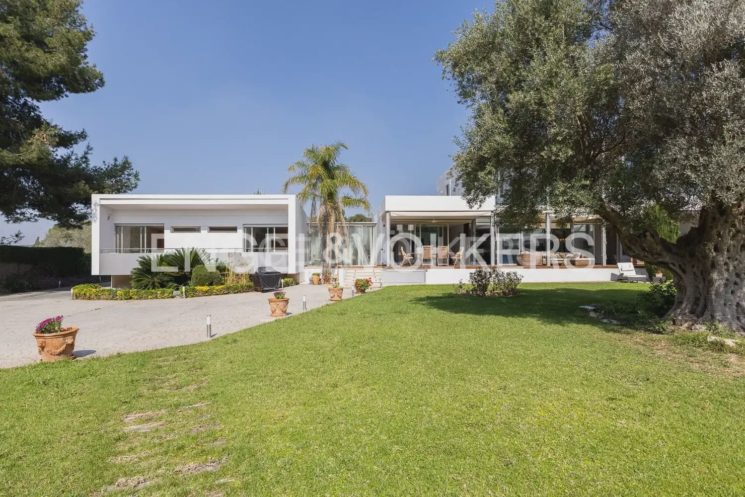 5 bedroom Villa for sale in Olocau with pool garage - € 1,095,000 (Ref: 9898158)