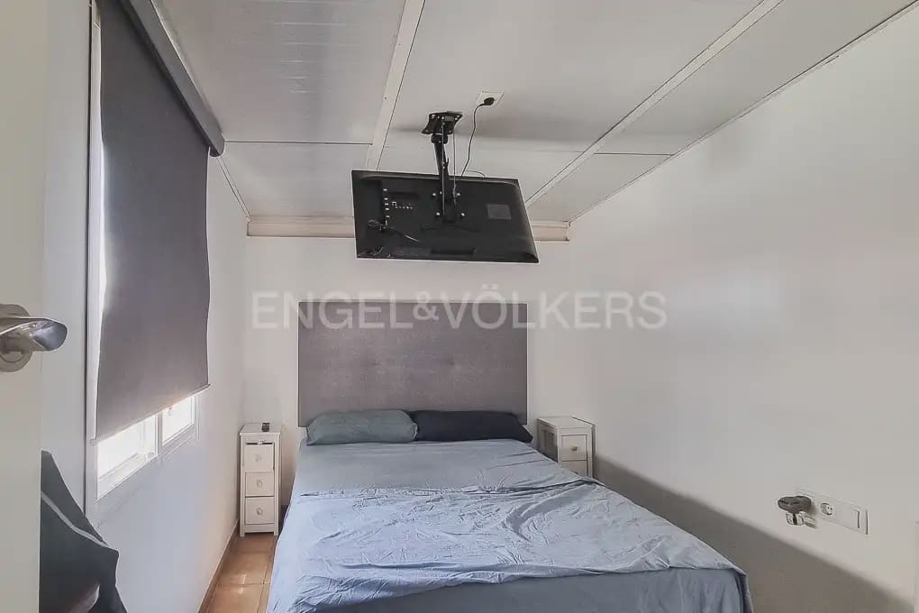 2 bedroom Villa for rent in Montserrat - € 1,200 (Ref: 9898161)
