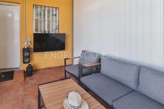 2 soveværelse Villa til leje i Montserrat - € 1.200 (Ref: 9898161)