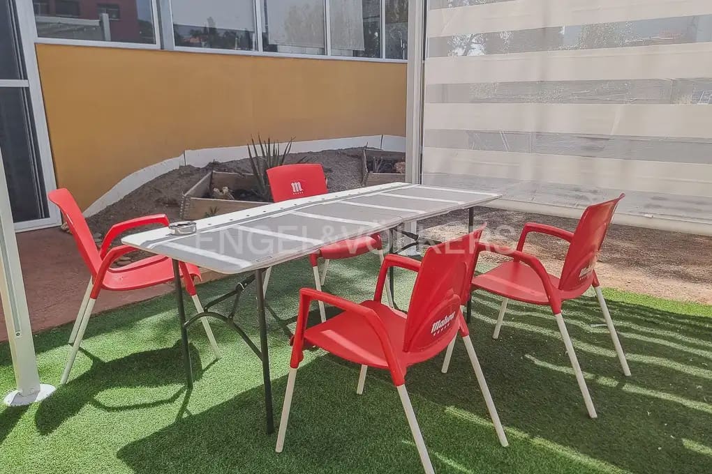 2 bedroom Villa for rent in Montserrat - € 1,200 (Ref: 9898161)