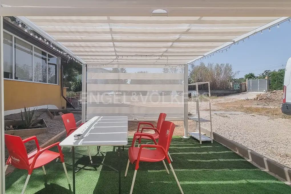 2 bedroom Villa for rent in Montserrat - € 1,200 (Ref: 9898161)