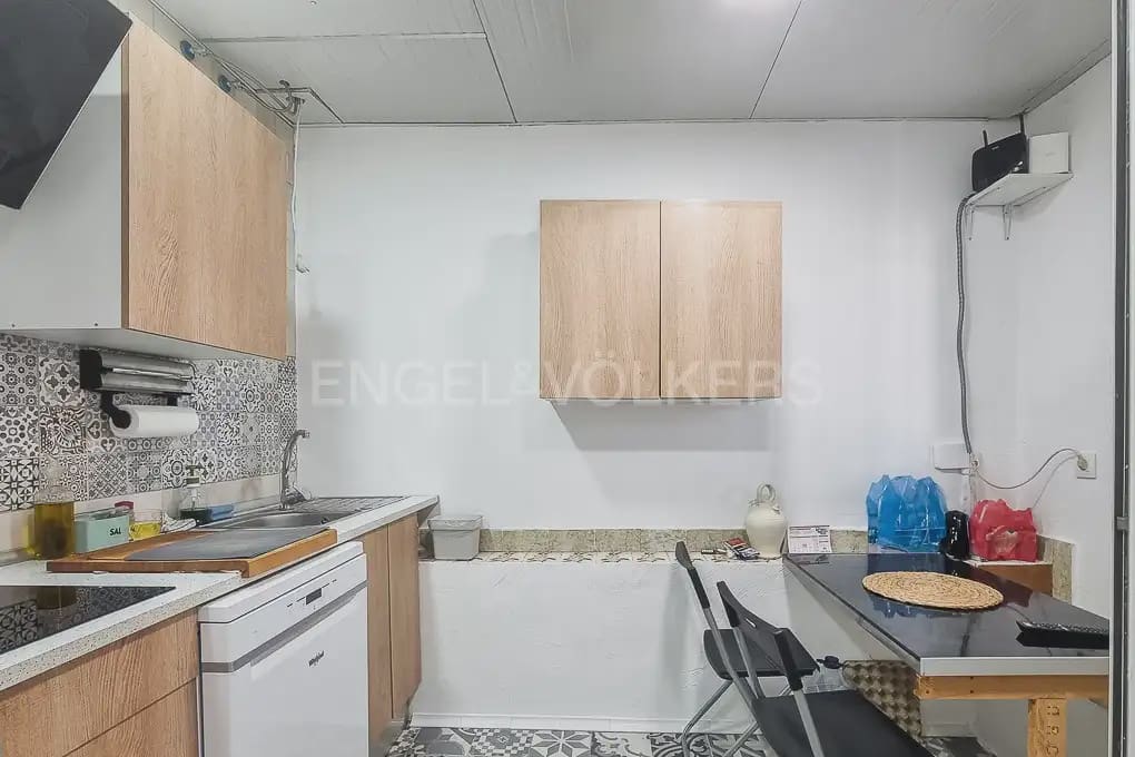 2 bedroom Villa for rent in Montserrat - € 1,200 (Ref: 9898161)