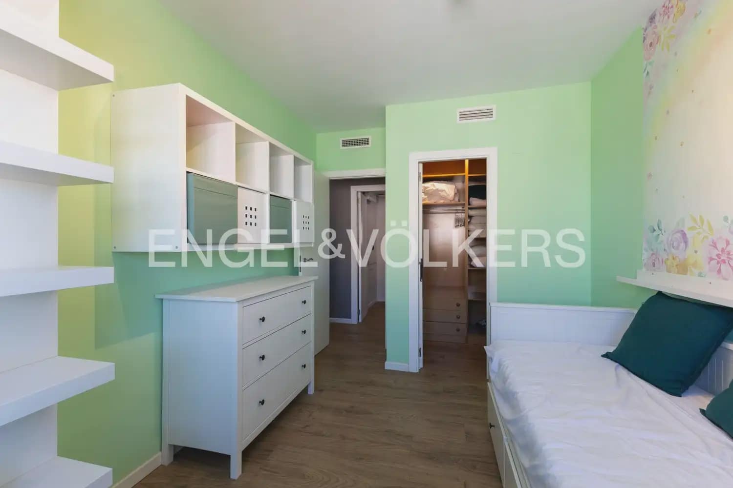4 bedroom Penthouse for sale in Benicarlo - € 420,000 (Ref: 9898162)