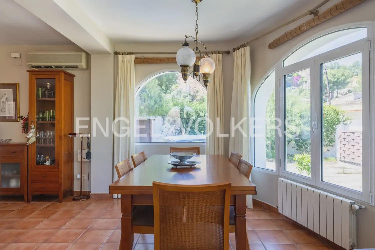 Chalet de 6 habitaciones en Dénia en venta con piscina garaje - 795.000 € (Ref: 9898163)