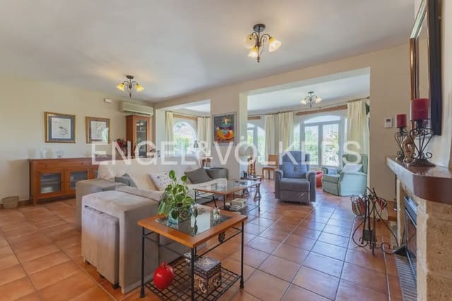 Chalet de 6 habitaciones en El Montgó, Dénia en venta con piscina garaje - 795.000 € (Ref: 9898163)