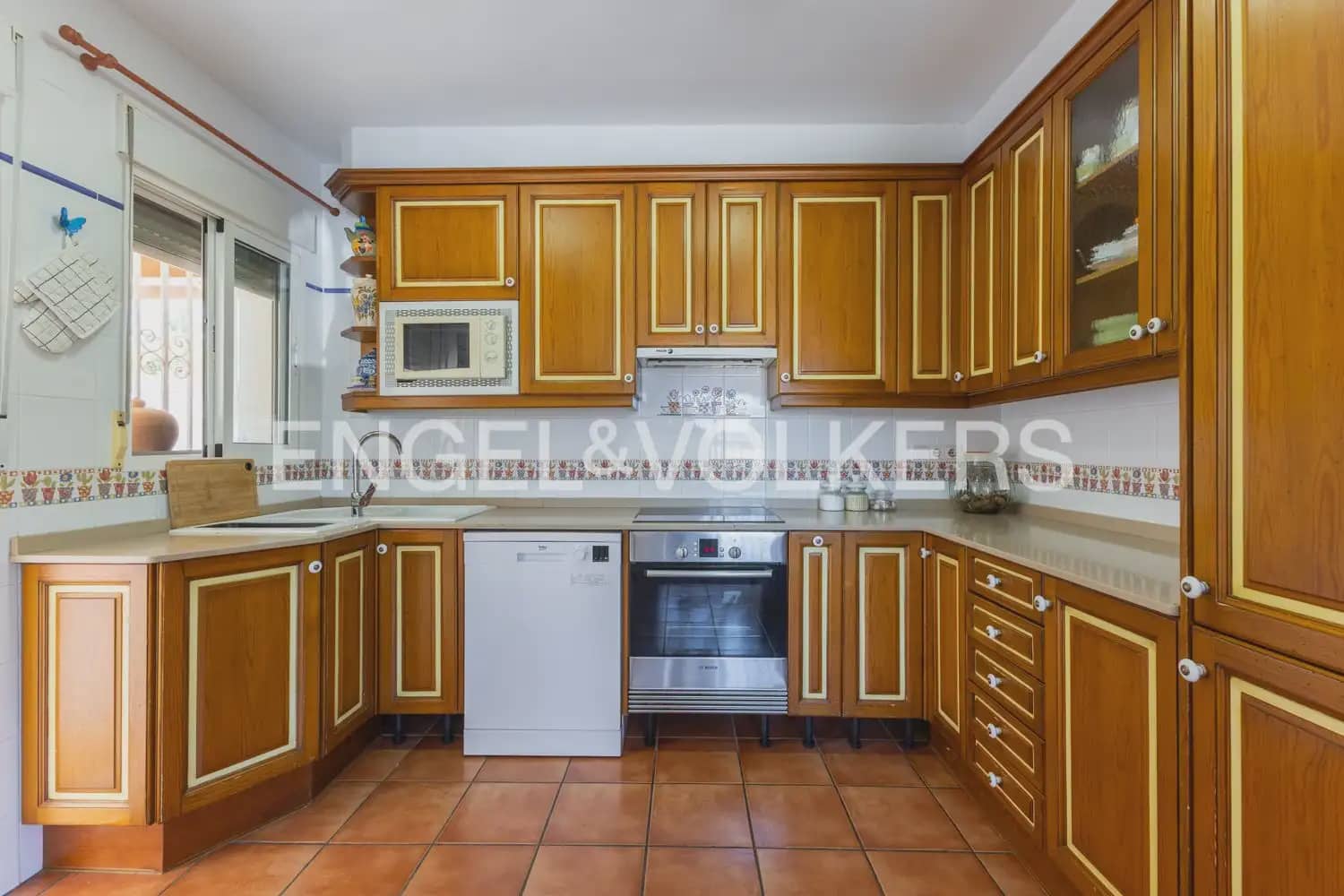 Chalet de 6 habitaciones en Dénia en venta con piscina garaje - 795.000 € (Ref: 9898163)
