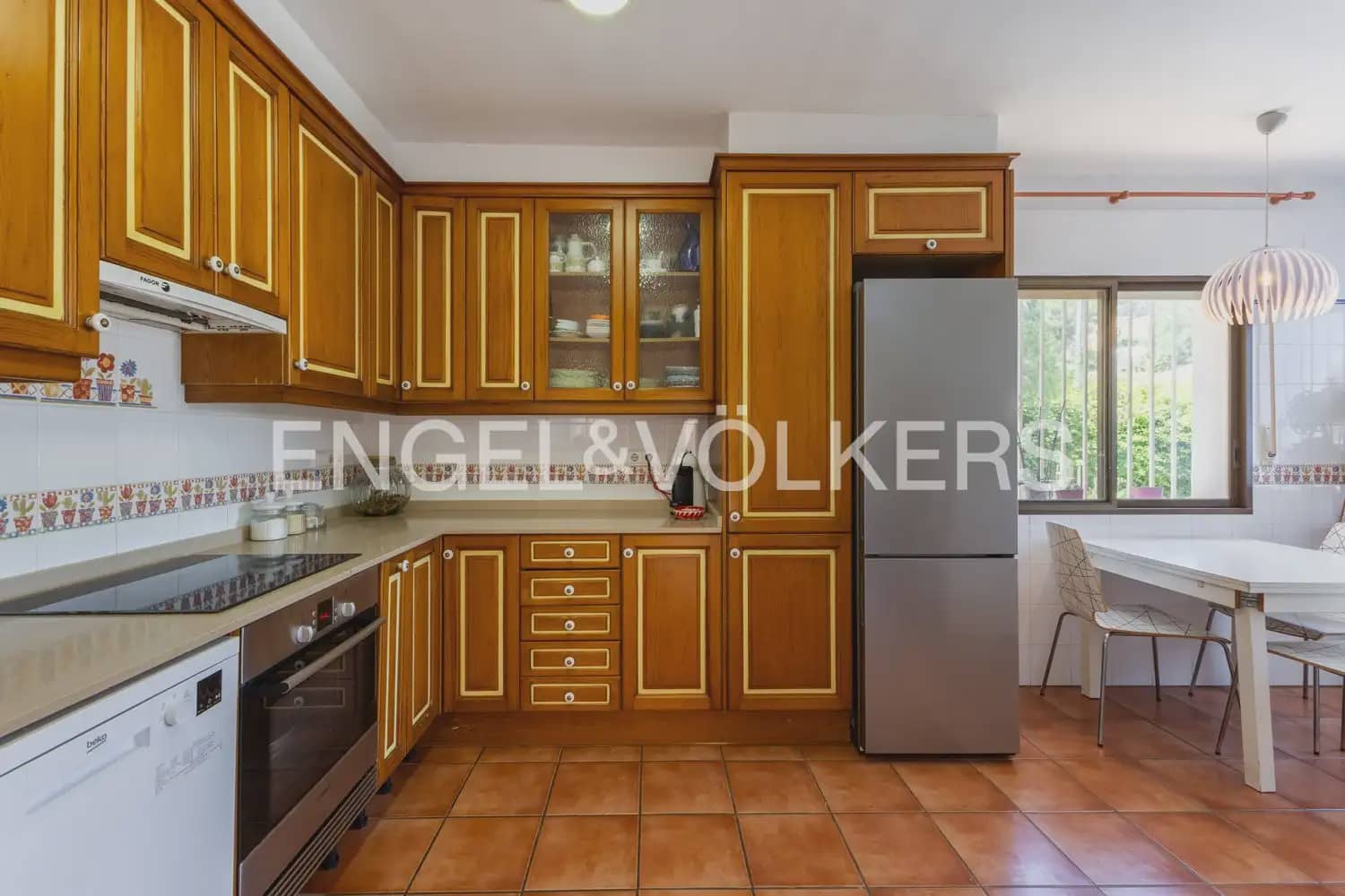 Chalet de 6 habitaciones en Dénia en venta con piscina garaje - 795.000 € (Ref: 9898163)