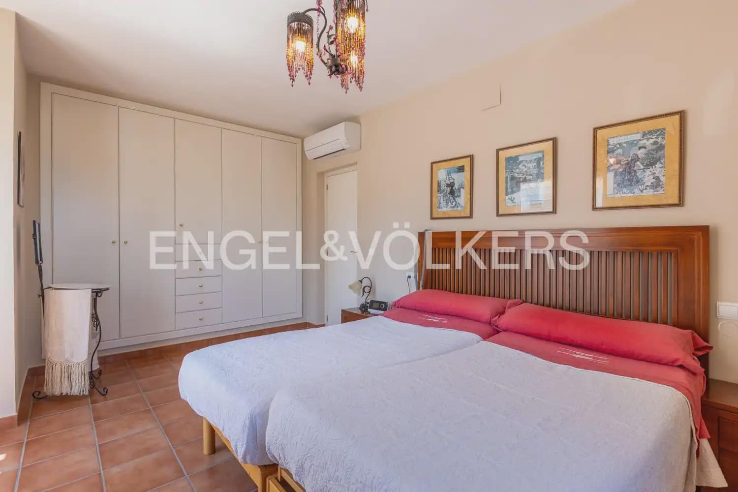 Chalet de 6 habitaciones en Dénia en venta con piscina garaje - 795.000 € (Ref: 9898163)
