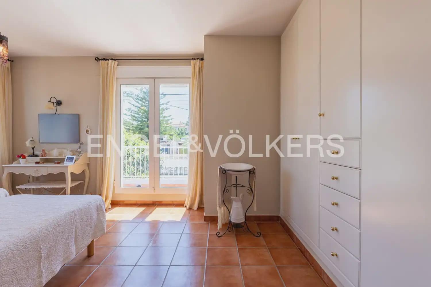Chalet de 6 habitaciones en Dénia en venta con piscina garaje - 795.000 € (Ref: 9898163)