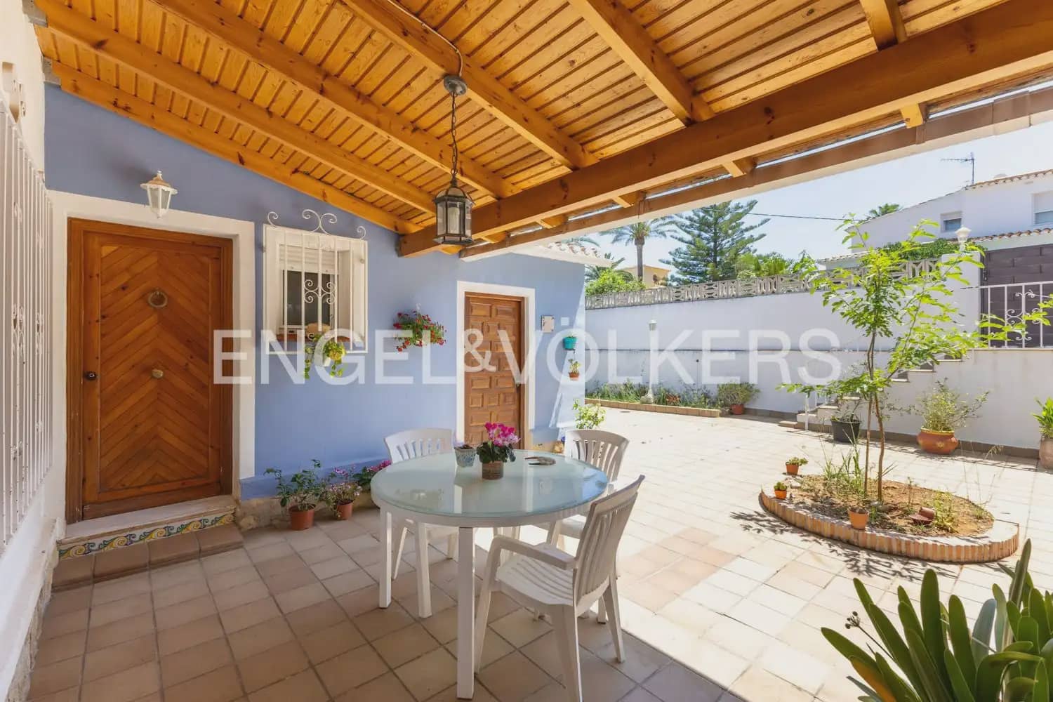 Chalet de 6 habitaciones en Dénia en venta con piscina garaje - 795.000 € (Ref: 9898163)