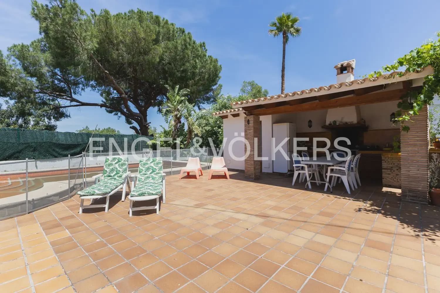 Chalet de 6 habitaciones en Dénia en venta con piscina garaje - 795.000 € (Ref: 9898163)