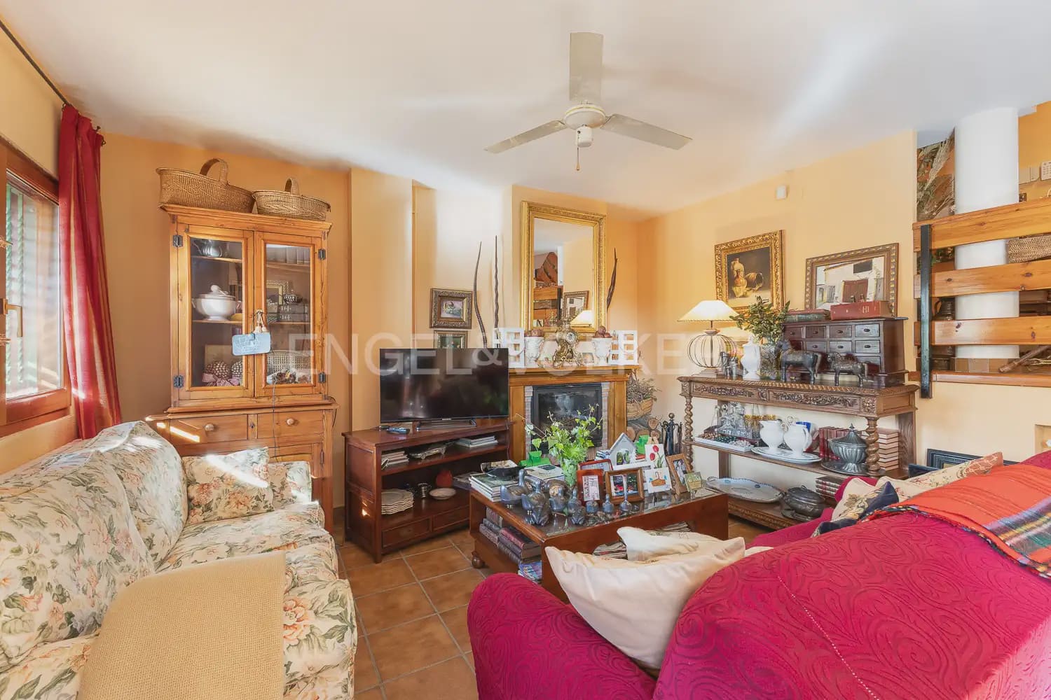 5 bedroom Terraced Villa for sale in Viver with garage - € 290,000 (Ref: 9898165)