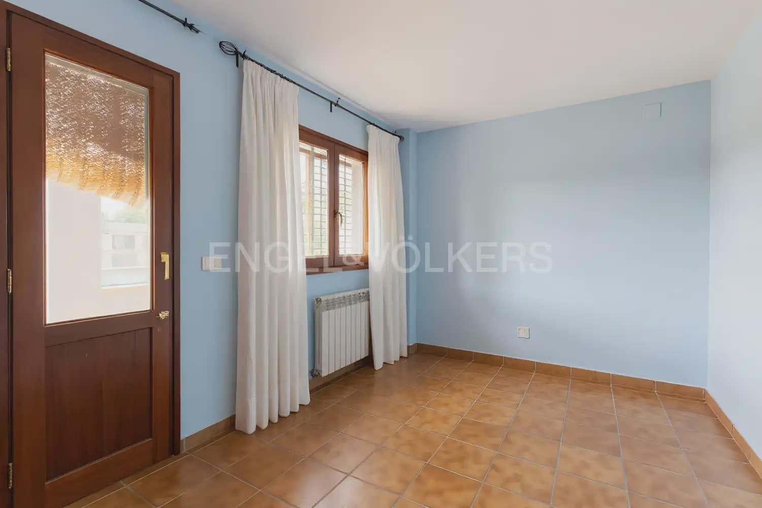 5 bedroom Terraced Villa for sale in Viver with garage - € 290,000 (Ref: 9898165)