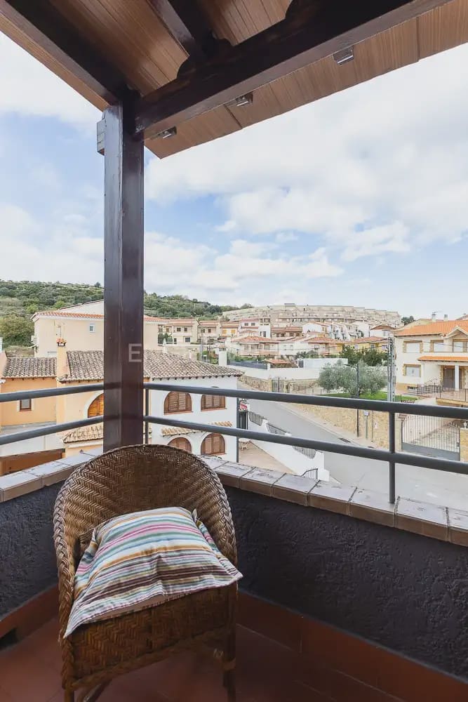 5 bedroom Terraced Villa for sale in Viver with garage - € 290,000 (Ref: 9898165)