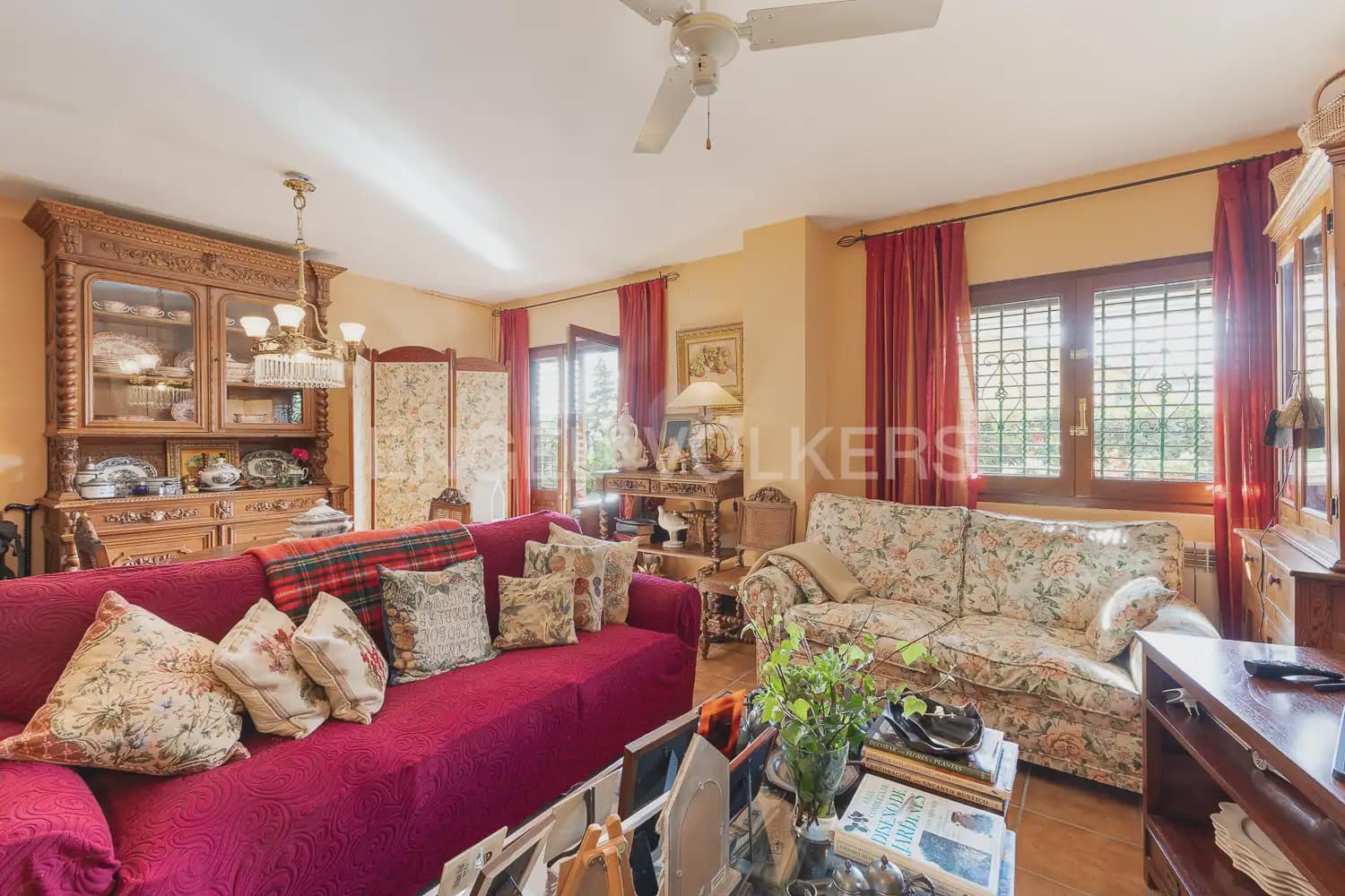 5 bedroom Terraced Villa for sale in Viver with garage - € 290,000 (Ref: 9898165)