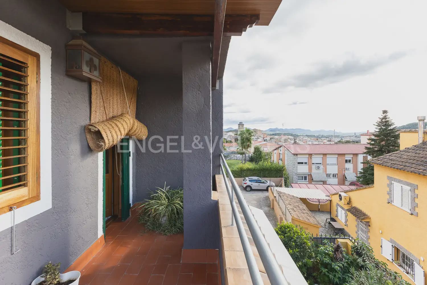 5 bedroom Terraced Villa for sale in Viver with garage - € 290,000 (Ref: 9898165)