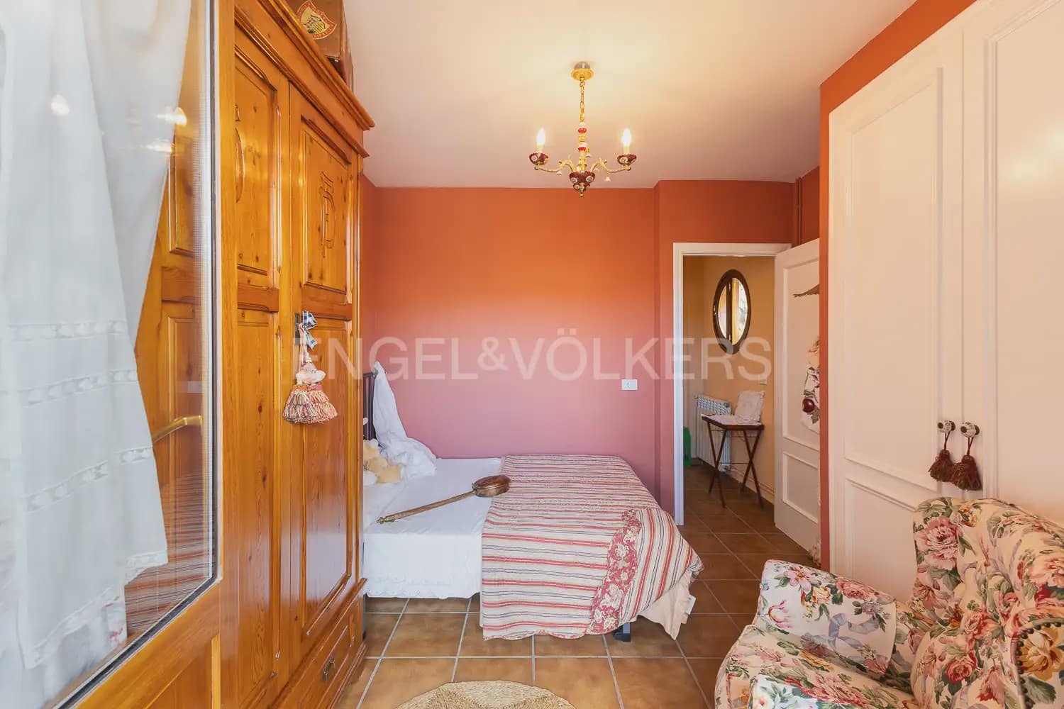 5 bedroom Terraced Villa for sale in Viver with garage - € 290,000 (Ref: 9898165)