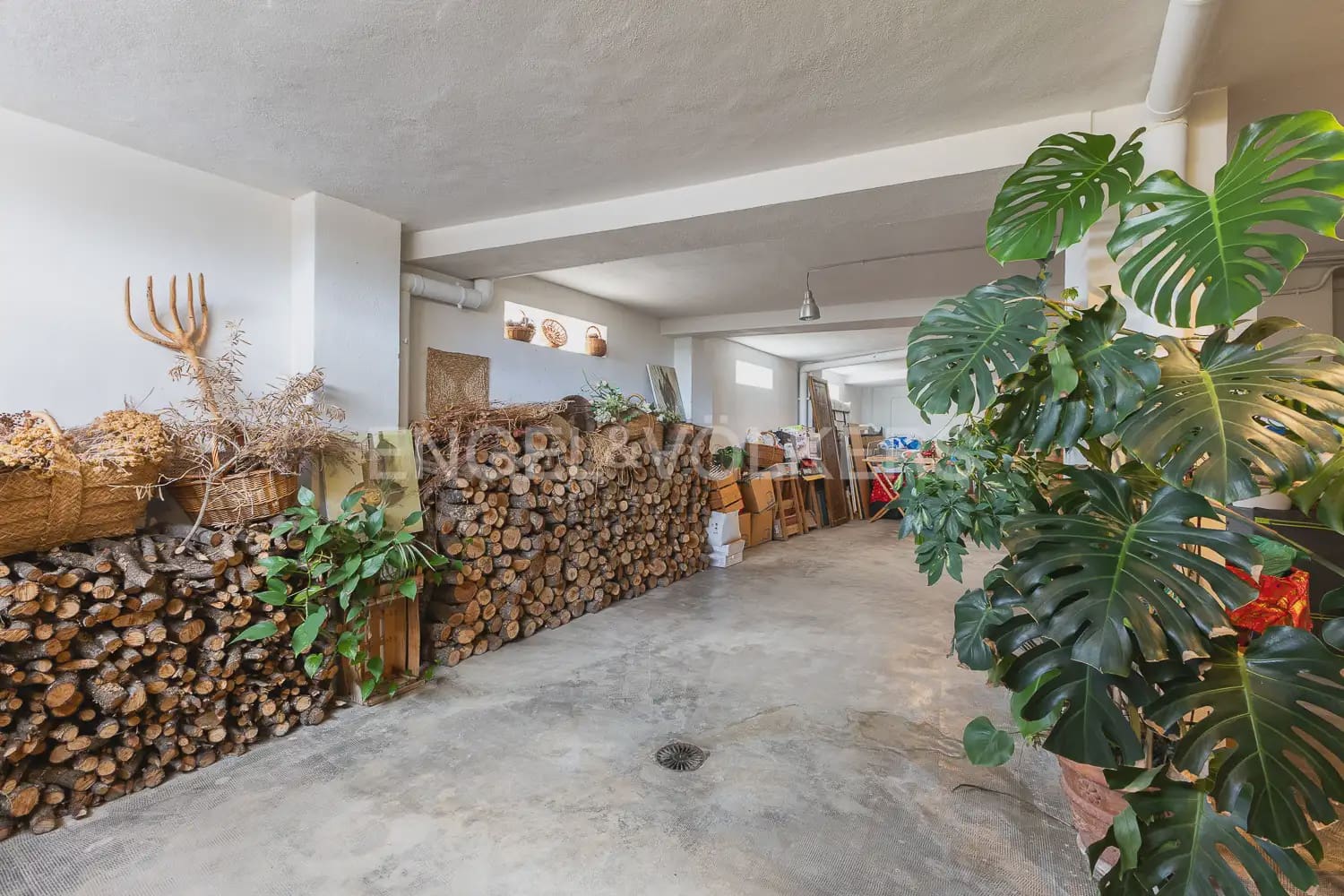 5 bedroom Terraced Villa for sale in Viver with garage - € 290,000 (Ref: 9898165)