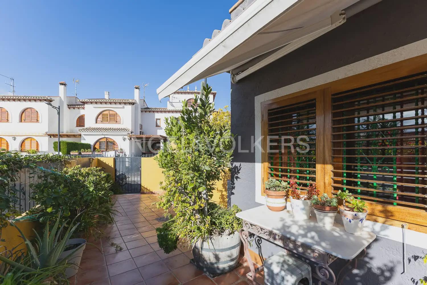 5 bedroom Terraced Villa for sale in Viver with garage - € 290,000 (Ref: 9898165)