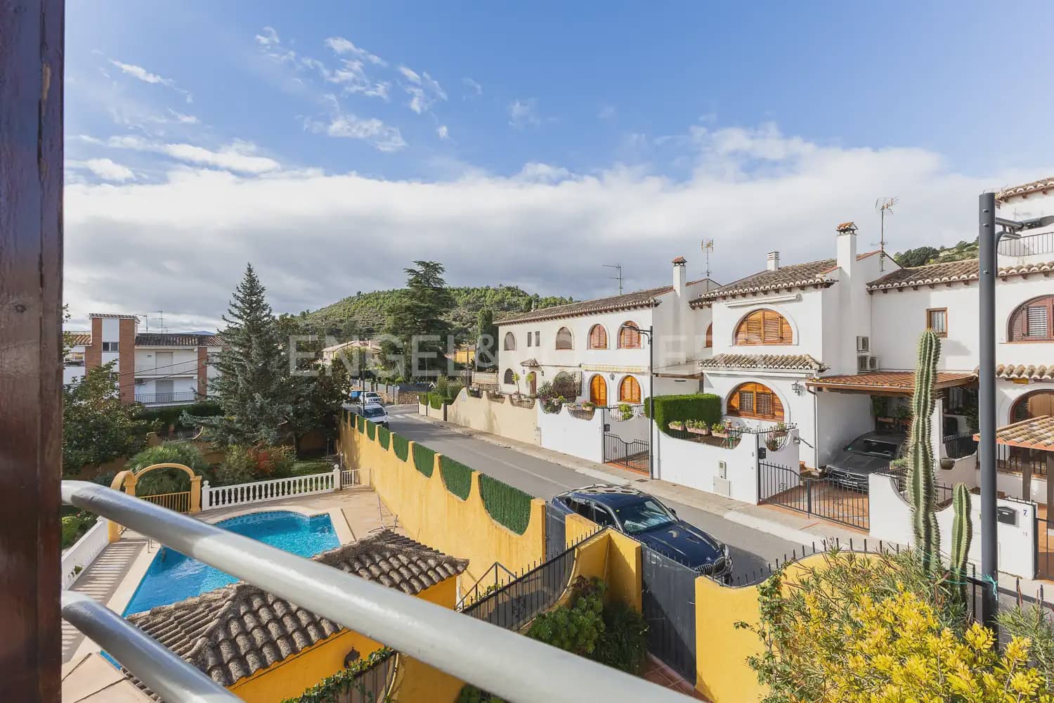 5 bedroom Terraced Villa for sale in Viver with garage - € 290,000 (Ref: 9898165)