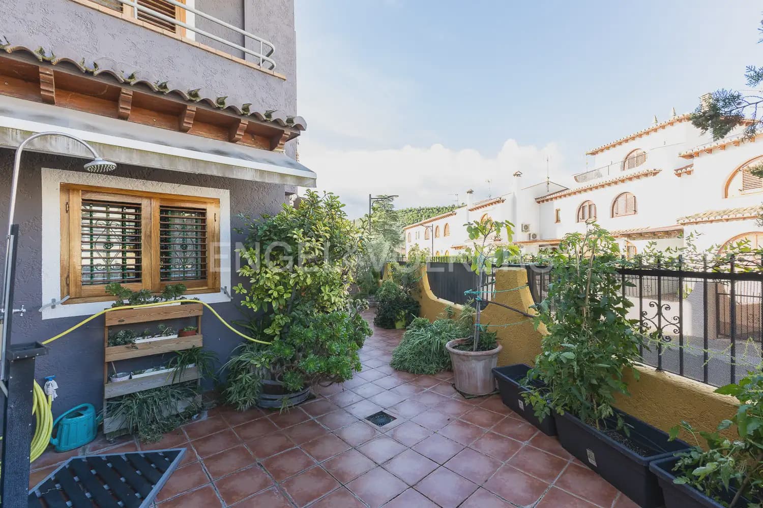 5 bedroom Terraced Villa for sale in Viver with garage - € 290,000 (Ref: 9898165)