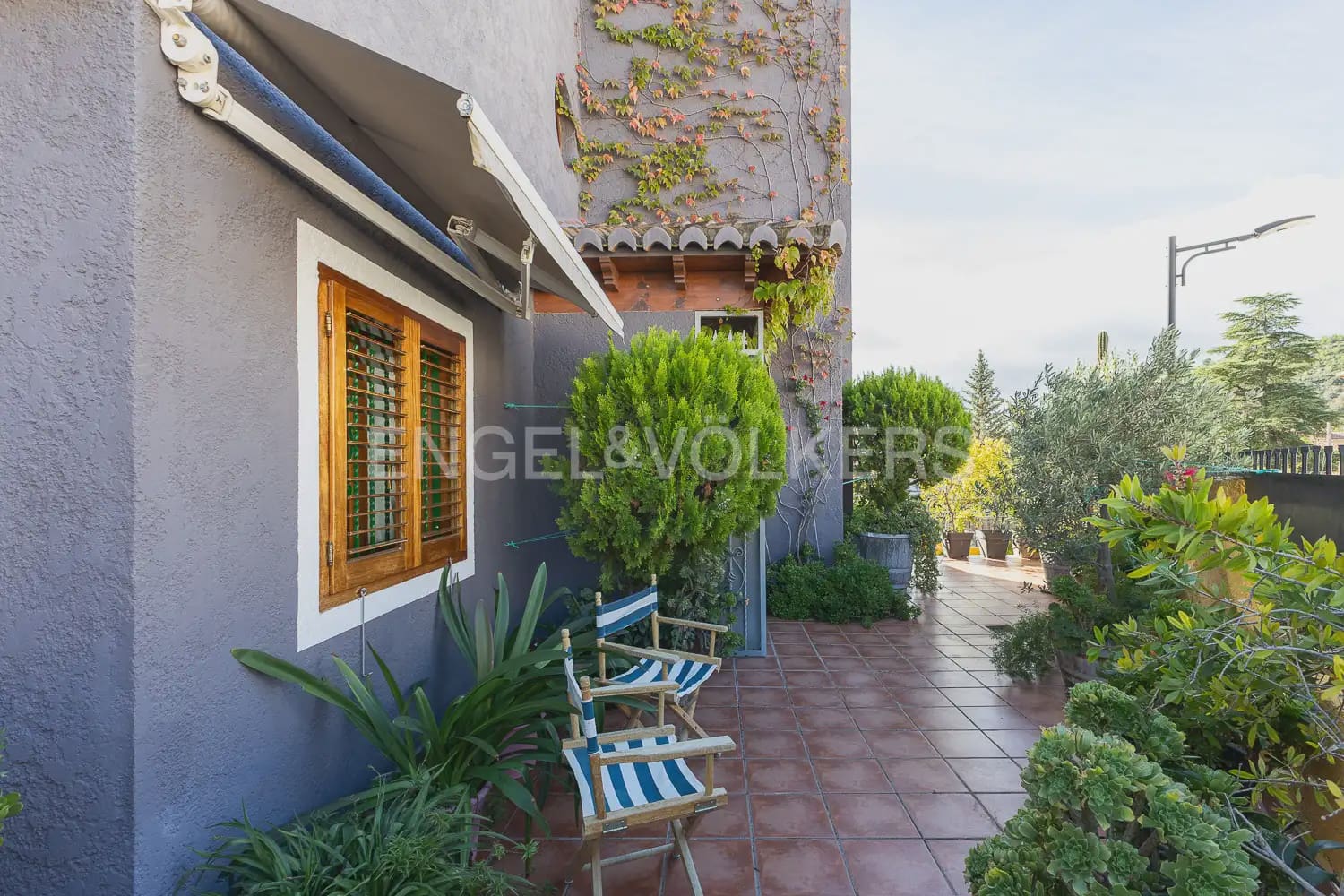 5 bedroom Terraced Villa for sale in Viver with garage - € 290,000 (Ref: 9898165)