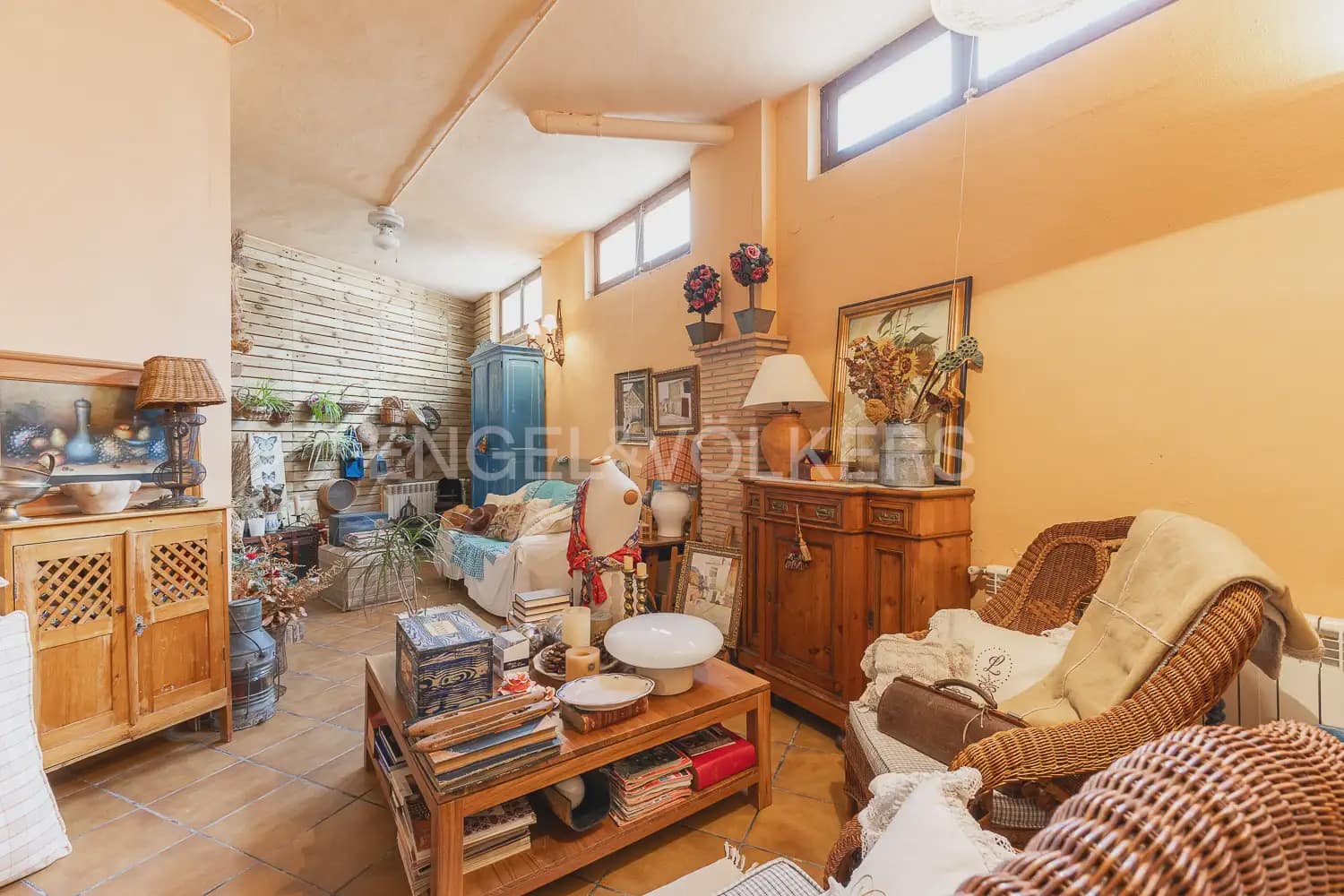 5 bedroom Terraced Villa for sale in Viver with garage - € 290,000 (Ref: 9898165)