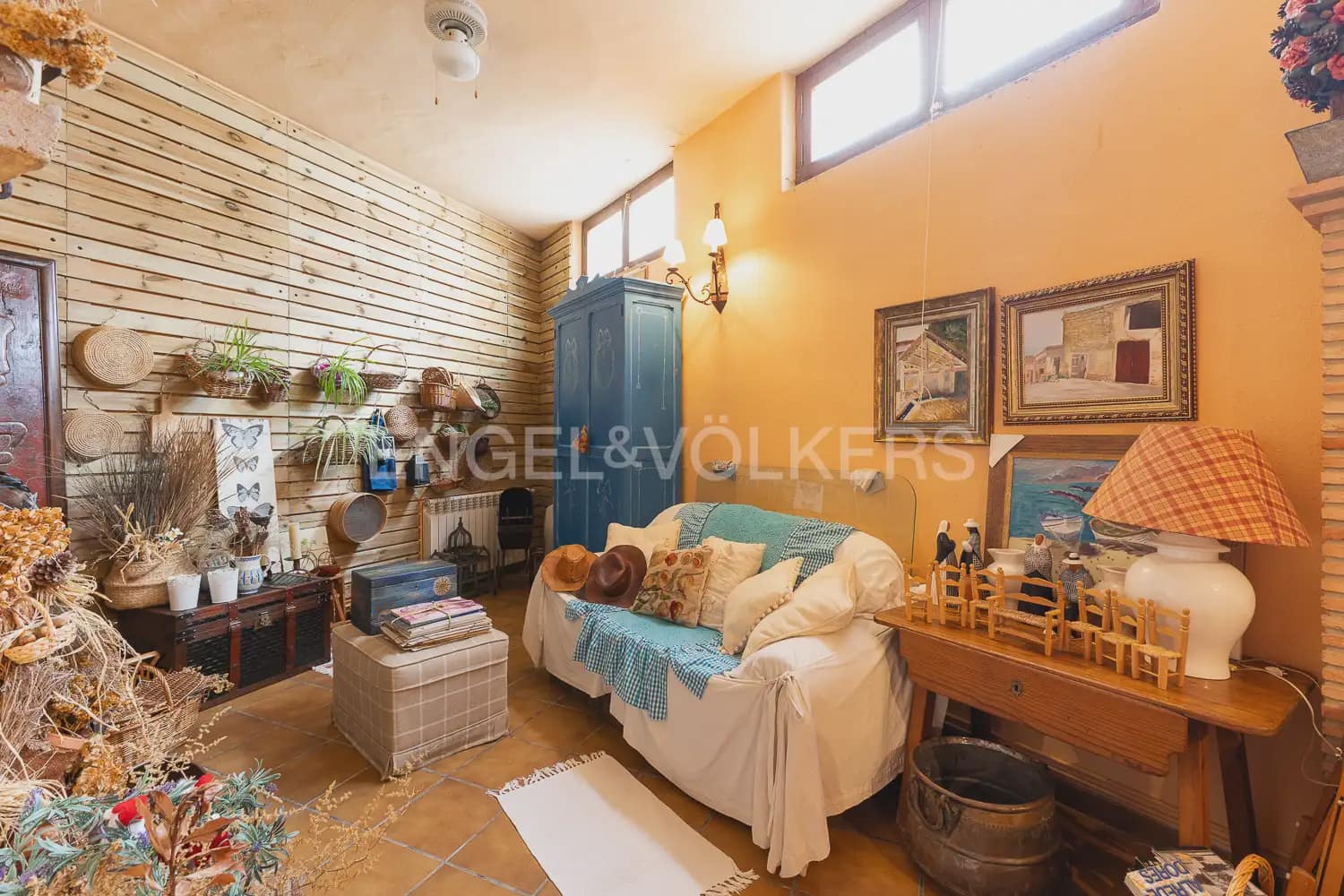 5 bedroom Terraced Villa for sale in Viver with garage - € 290,000 (Ref: 9898165)