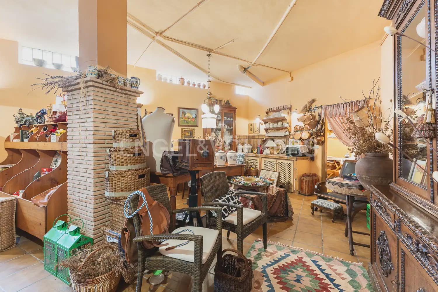 5 bedroom Terraced Villa for sale in Viver with garage - € 290,000 (Ref: 9898165)