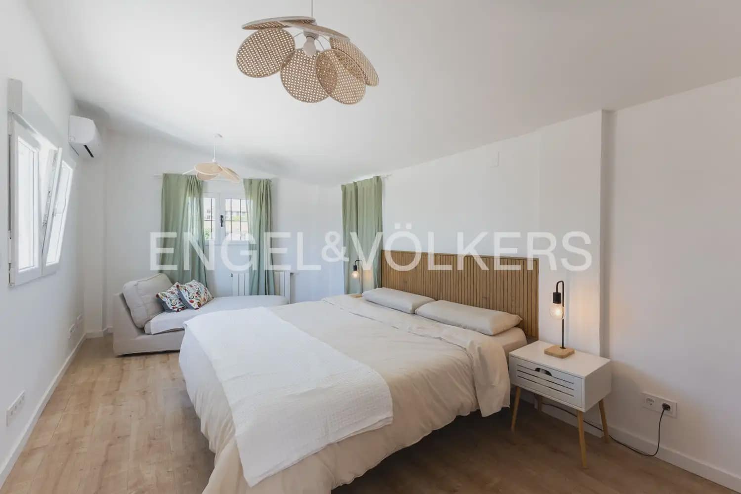 3 bedroom Villa for rent in Alboraya / Alboraia with garage - € 3,500 (Ref: 9898169)