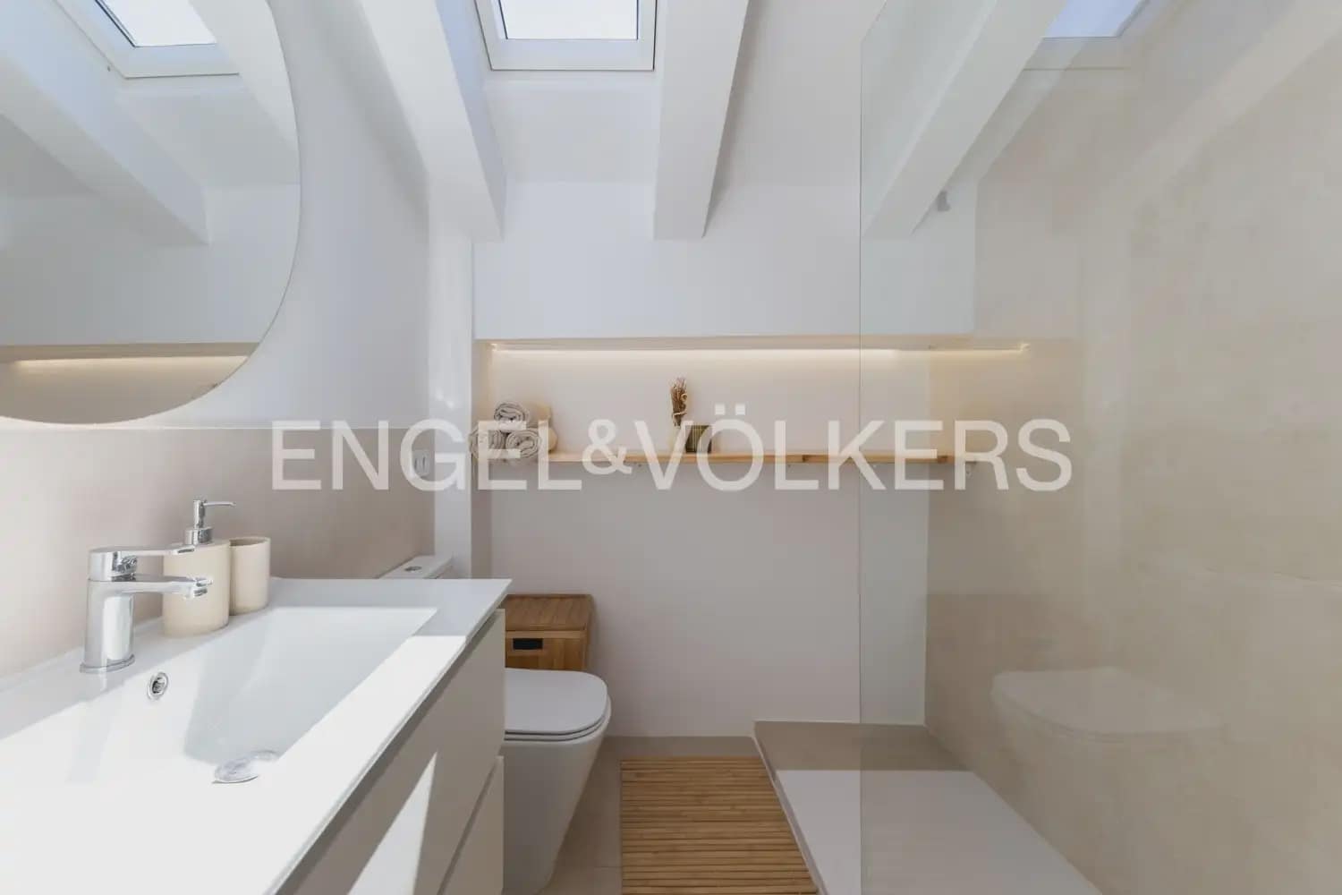 3 bedroom Villa for rent in Alboraya / Alboraia with garage - € 3,500 (Ref: 9898169)