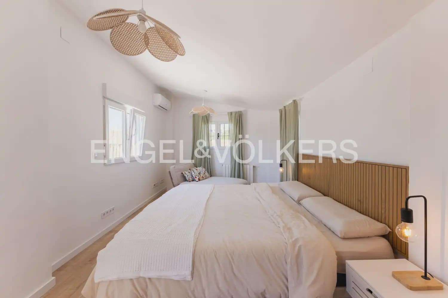 3 bedroom Villa for rent in Alboraya / Alboraia with garage - € 3,500 (Ref: 9898169)