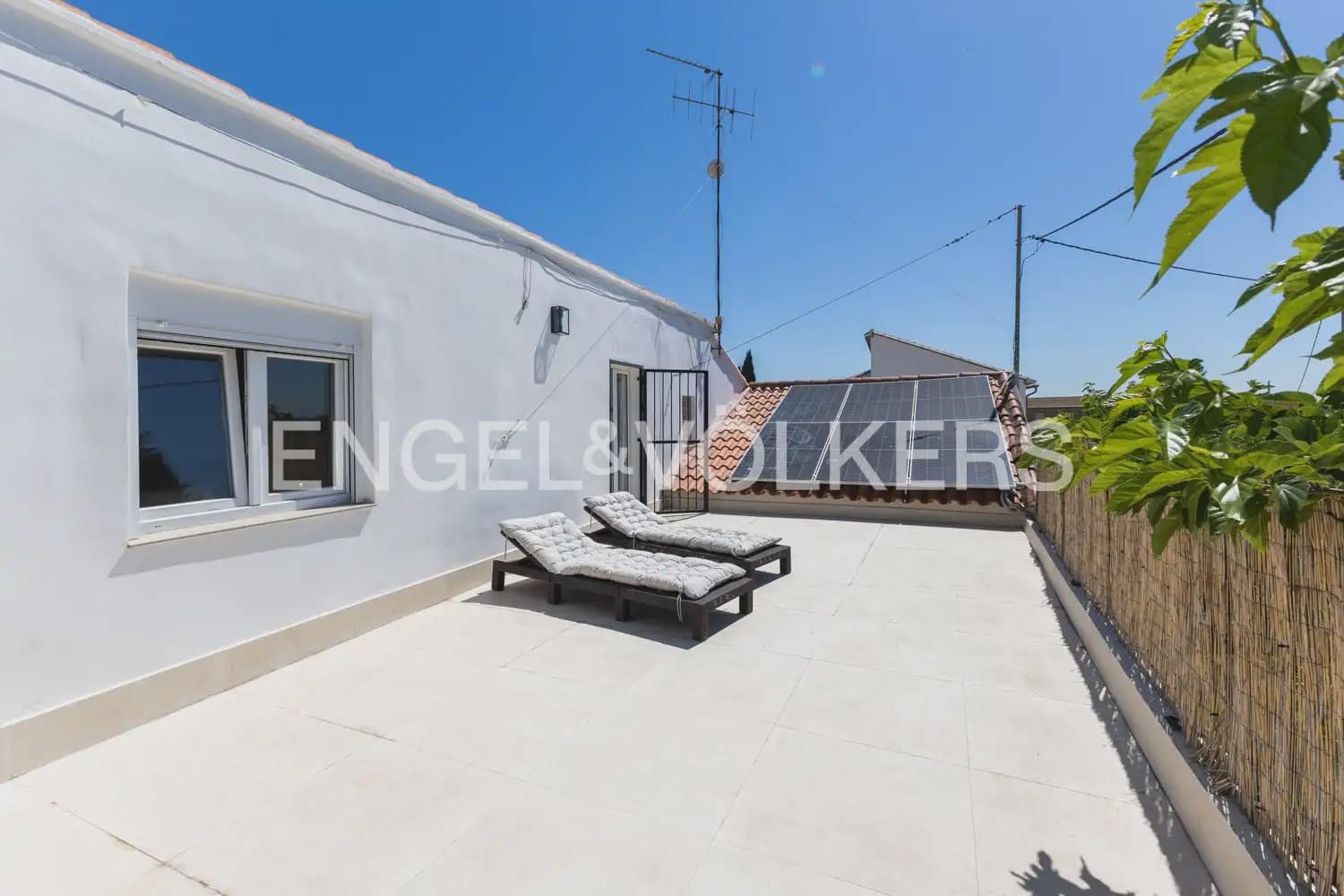 3 bedroom Villa for rent in Alboraya / Alboraia with garage - € 3,500 (Ref: 9898169)