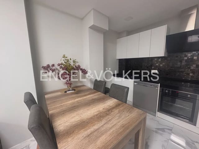 2 quarto Apartamento para arrendar em Torrefiel, Valência cidade - 2 000 € (Ref: 9898170)
