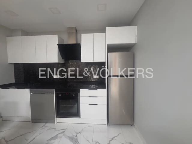 2 quarto Apartamento para arrendar em Torrefiel, Valência cidade - 2 000 € (Ref: 9898170)